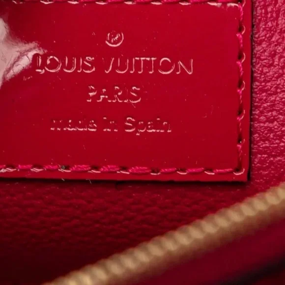 Louis Vuitton Vernis Pochette Cosmetic Pouch Red - Picture 5 of 10